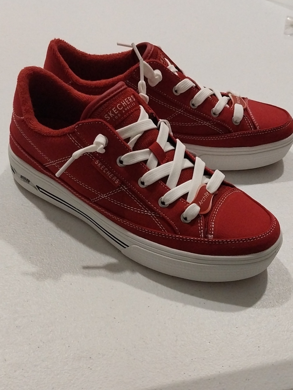 Skechers Women’s Red Canvas Low-Top Sneakers with White Laces NWOB